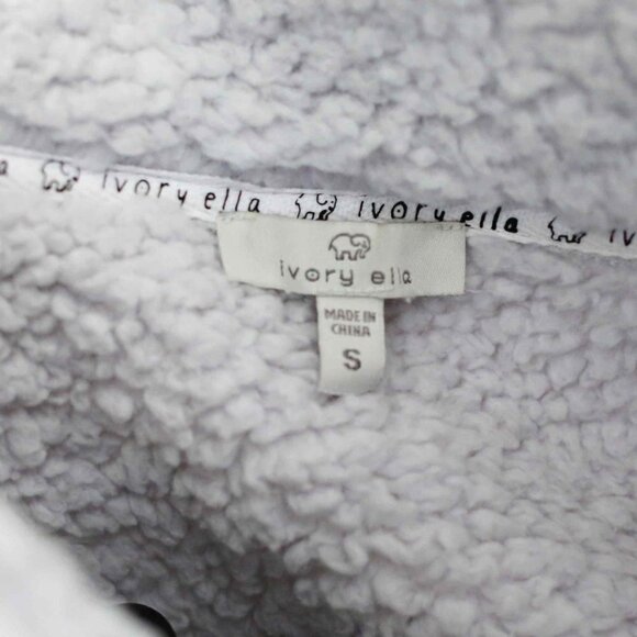 EUC Ivory Ella Light Gray 1/4 Zip Sherpa, Size Small - Picture 7 of 7